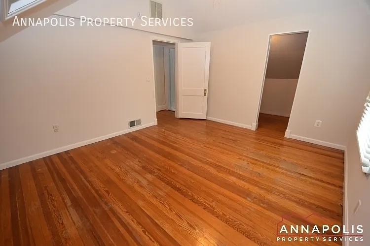 33 Glen Ave — Photo 22