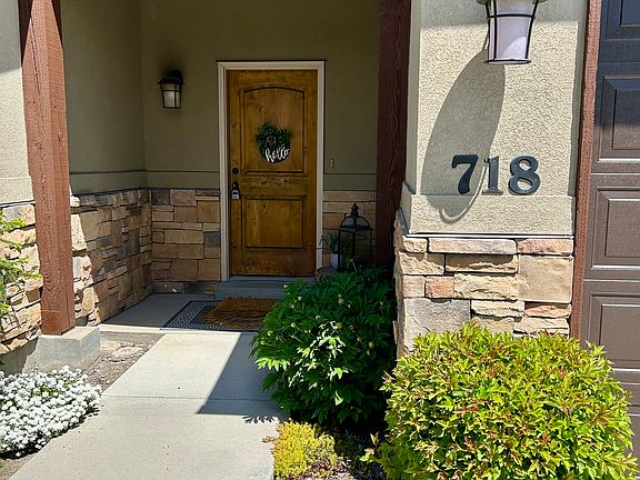 2nd image of 718 W Mystic Falls Way