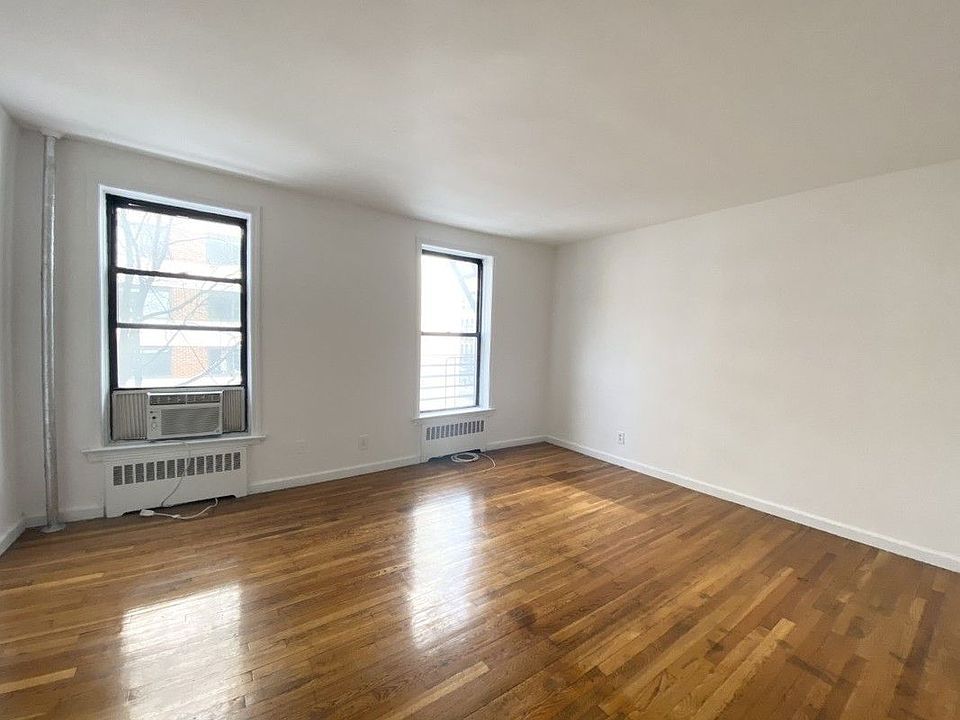 1st image of 200 W 21st St APT 2C