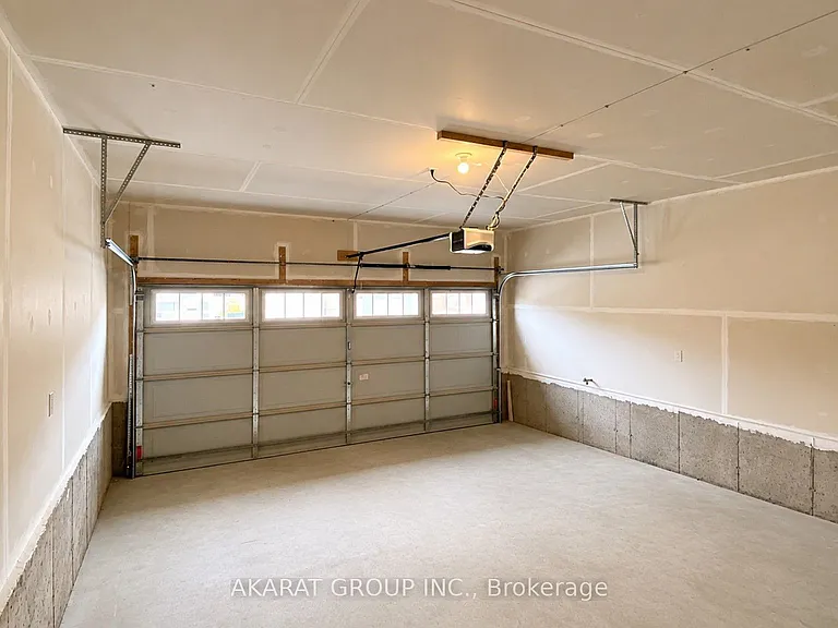 6 Doreen Dr — Photo 43