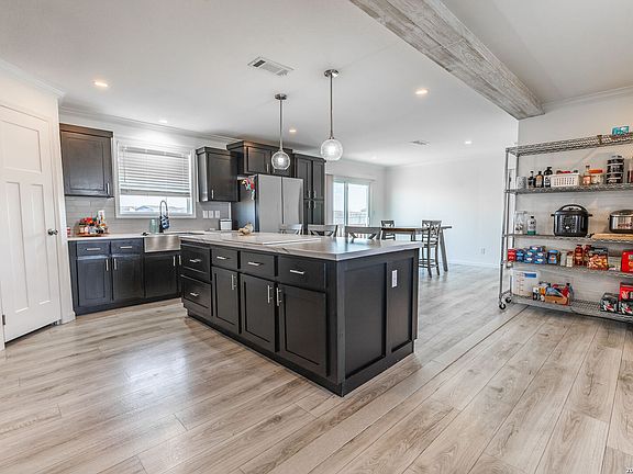 3rd image of 313 Clara Ridge