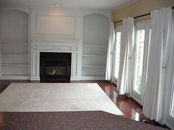3rd image of 202 Fox Hollow Dr