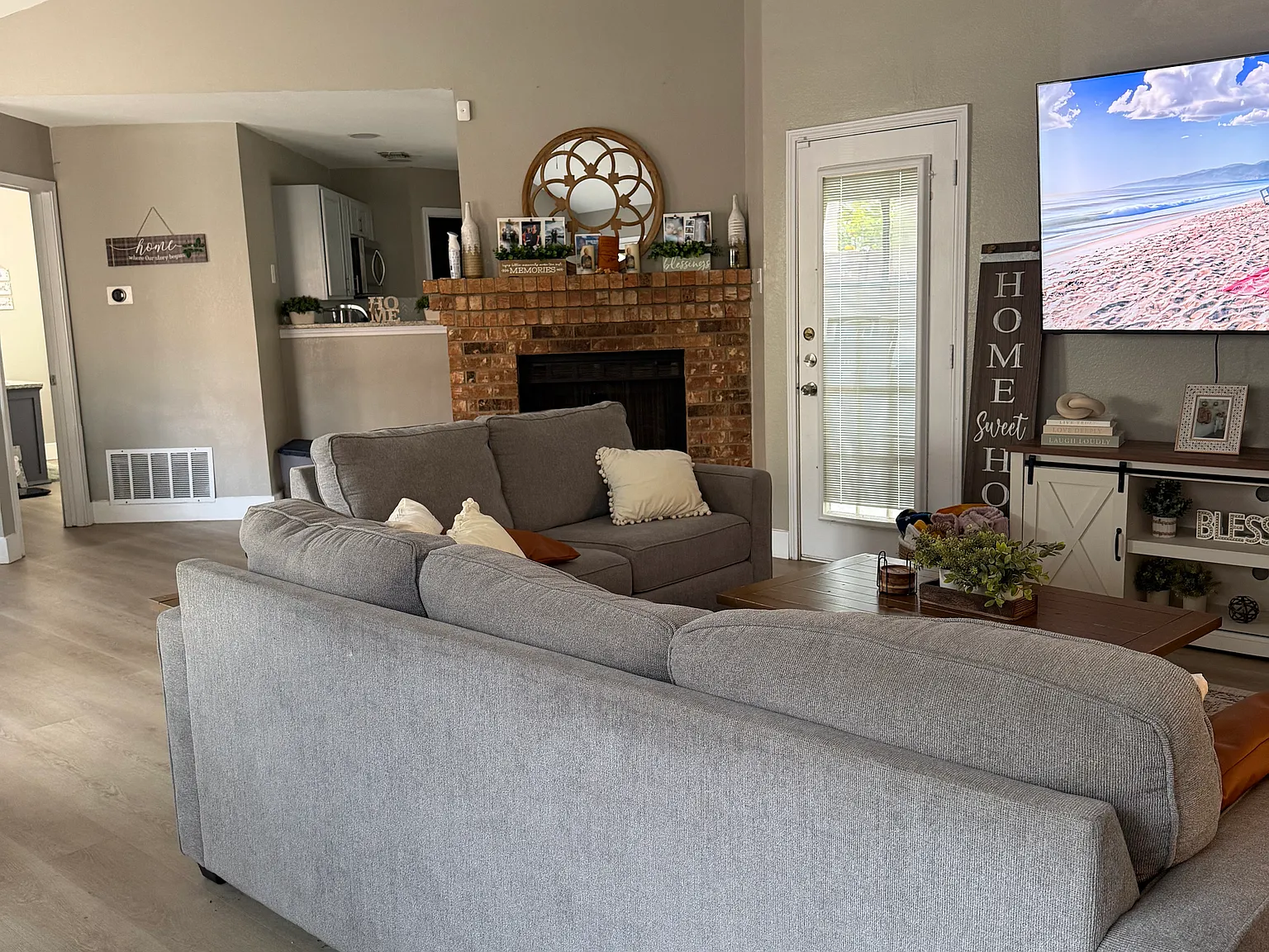 1712 Hackamore St — Photo 4