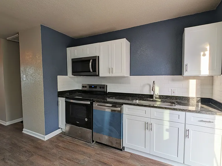 5802 Magnes Ln — Photo 8