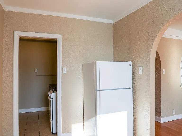 1062 W Rosemont Ave #704 — Photo 8