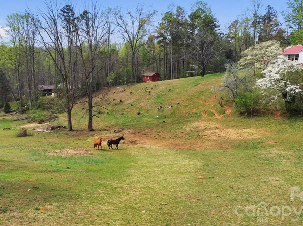 337 Town Mountain Rd, Hayesville, NC 28904