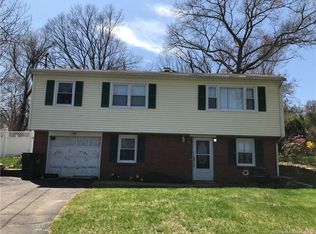 9 Mirijo Rd, Danbury, CT 06811