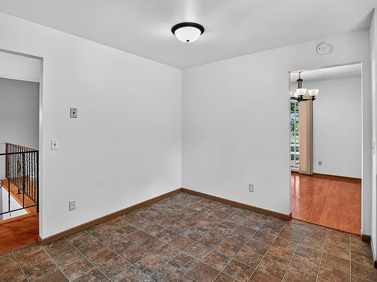 10 Brompton Cir #10 — Photo 15