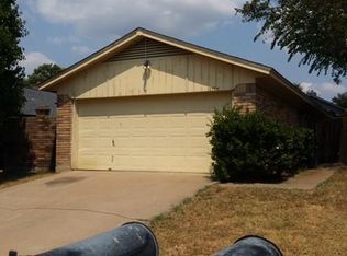 10706 Lone Pine Ln, Fort Worth, TX 76108