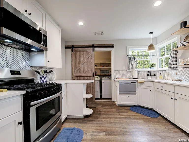 406 McKinley Ave — Photo 8