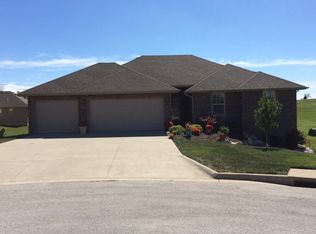 5208 E Blaine St, Springfield, MO 65802