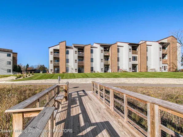 1555 W Pond Dr APT 10, Okemos, MI 48864