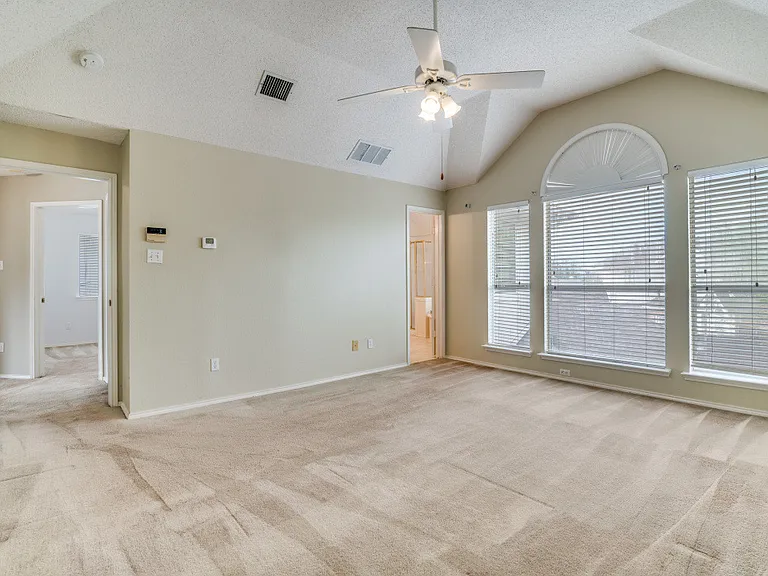 1806 Pendleton Rd — Photo 7