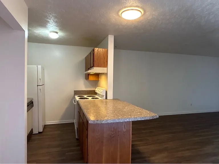 6400 Starbrook Dr #7 — Photo 4