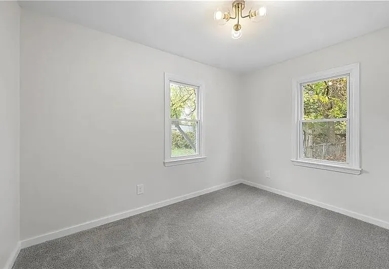 13410 Wainfleet Ave — Photo 11