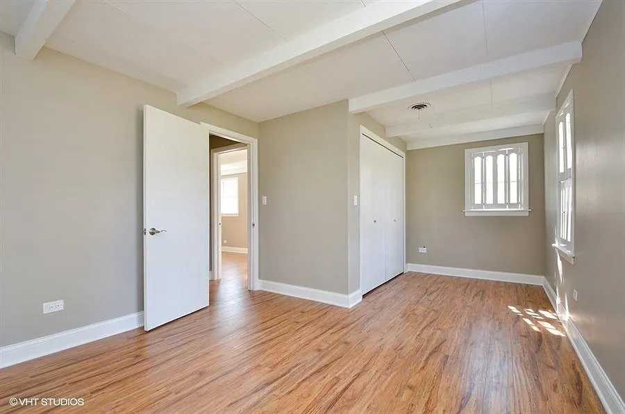 23379 N Forest Ct — Photo 4