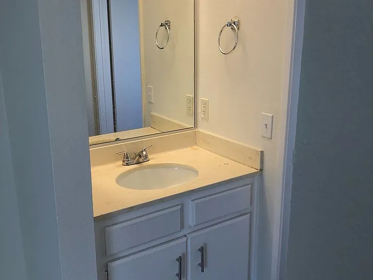 6400 Kraft Ave — Photo 11