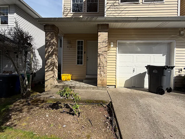 8413 NE Knott St #A — Photo 1