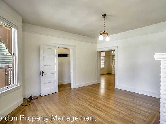 5th image of 3337 Clement St