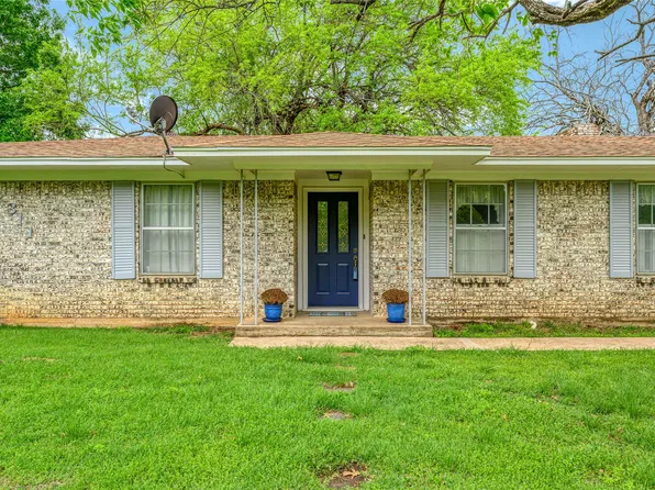 311 N Britton St, Whitewright, TX 75491