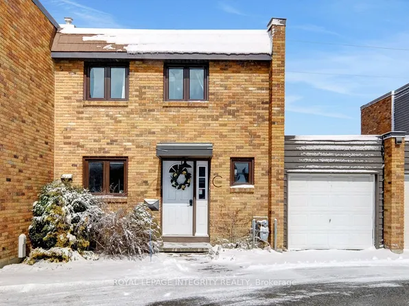 3920 Old Richmond Rd #C, Ottawa, ON K2H 5C6