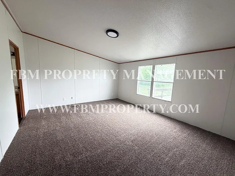 1075 Pluto Rd — Photo 16