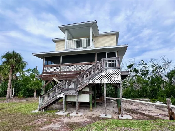 8868 Bay St, Placida, FL 33946
