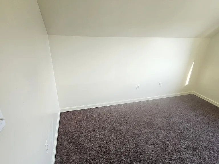 9501 Lauder St — Photo 3
