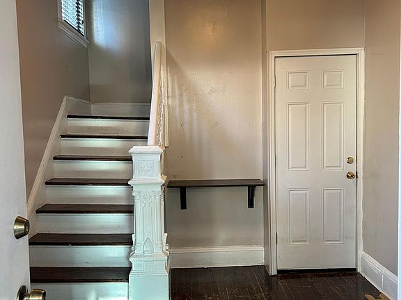 2nd image of 2130 Hudson St Floor 2