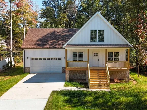 1320 Robins Nest, Asheboro, NC 27203