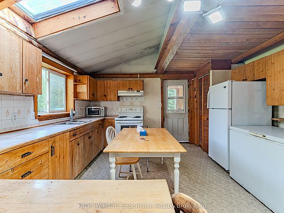 5th image of 1074 West Rd
