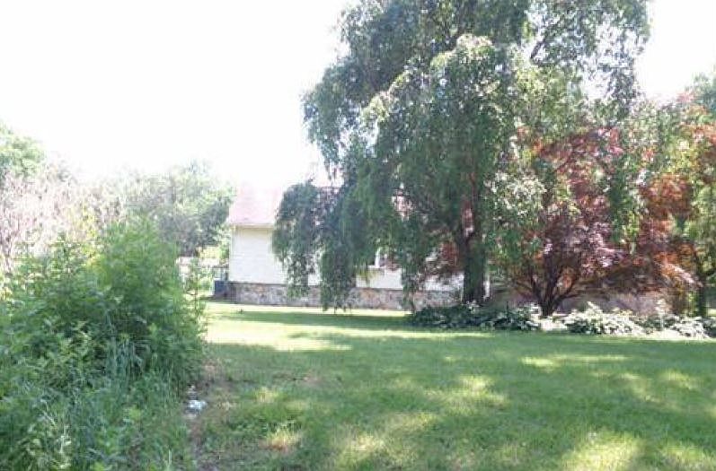 2nd image of 3106 Belvidere Rd