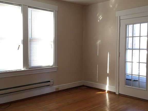 2nd image of 920 Hamilton Blvd APT 2S