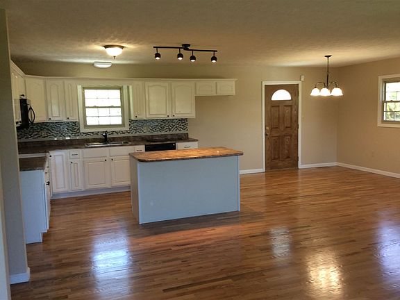 4th image of 4108 Peace Dr