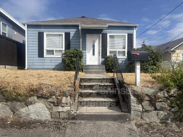 1222 5th St, Bremerton, WA 98337