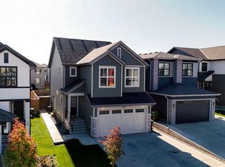 20 Edith Cres NW, Calgary, AB T3R 2C3