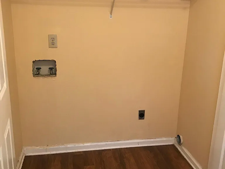 3826 Meadow Creek Dr — Photo 11