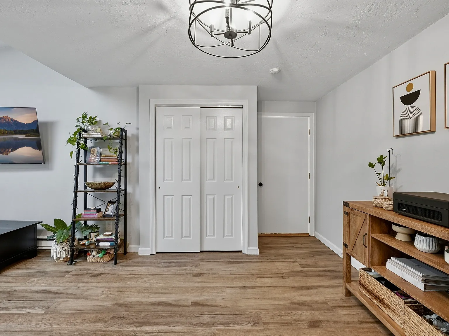 2 bed, 855 sqft, $2,100 — Photo 3