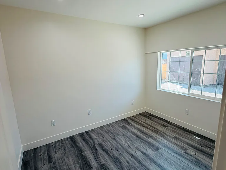 3120 W 113th St #5 — Photo 5