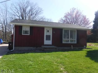 605 W Victory St, Roanoke, IL