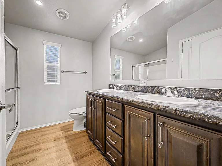 1702 E Michelle Dr — Photo 14