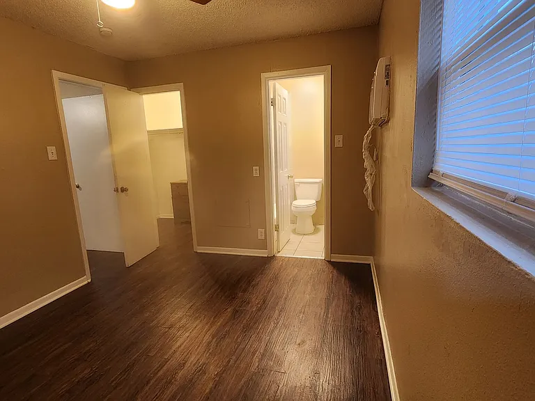 Patriot Apartments — Photo 13