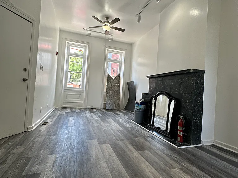 1433 S 6th St #1 — Photo 2