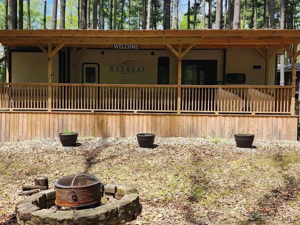 140 Woodland Pass Vop, Angola, IN 46703