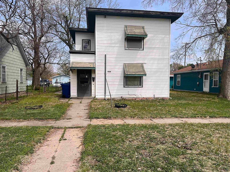 1st image of 1609 B Ave