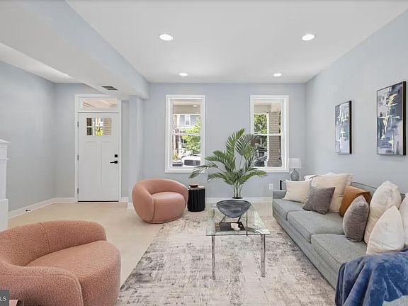 3rd image of 706 Longfellow St NW