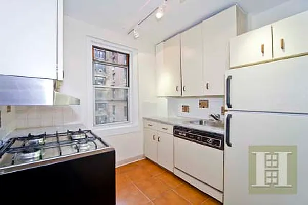 Rented by Halstead Real Estate | media 43
