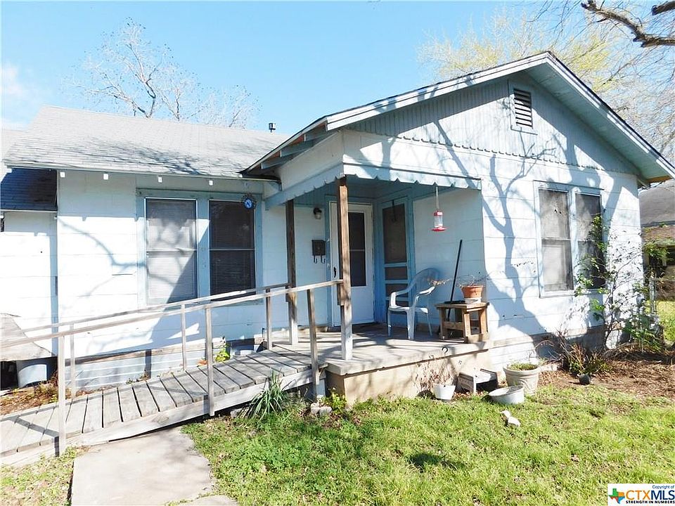 1st image of 615 Qualls St
