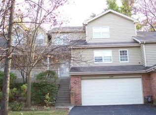 554 Shagbark Dr, Elgin, IL 60123