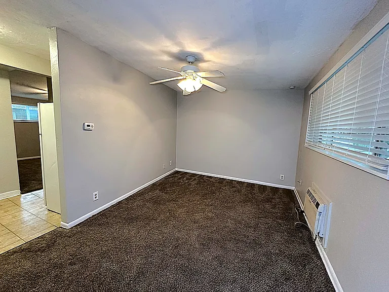 102 W Ida Ave #8 — Photo 1